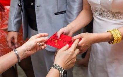 Giám đốc mời cưới con gái ở khách sạn 5 sao, sếp phó nhắc khéo "đừng bỏ phong bì dưới 3 triệu đồng"