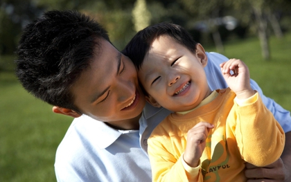 Cha có 3 đặc điểm này, con lớn lên bị ảnh hưởng đến tính cách: Không phải mê tín mà là thực tế cuộc sống