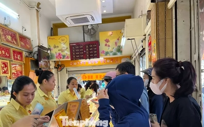 Chán cảnh 'chầu chực' mua vàng, nhà đầu tư chuyển qua món mới