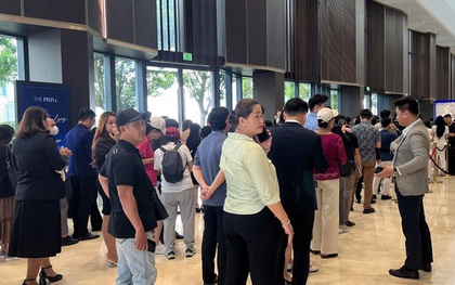 Phía sau những màn giành quyền mua căn hộ