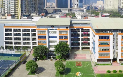 1 trường ở Hà Nội phát thông báo NÓNG sau khi học sinh nghi bị bắt cóc, phải nhảy khỏi xe ôm để trốn!