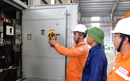 "Nóng" hóa đơn tiền điện: Không chỉ tăng cao bất thường mà còn giống hệt nhau