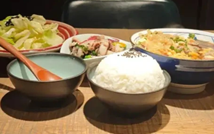 Ăn cơm hay ăn mì tốt hơn? Chuyên gia chỉ ra sự thật khiến nhiều người giật mình