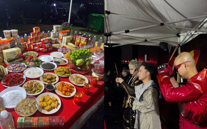 Mâm lễ gây chú ý của ekip Chông Gai ngay trước thềm concert