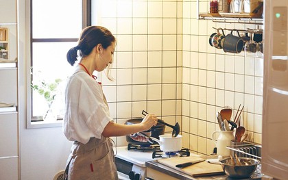 Chỉ 1 tuần ăn tối một mình, tôi tiết kiệm được tiền và sống tự do hơn
