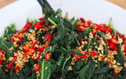 Cây người Việt thường chỉ ăn hạt, không ngờ lá cũng "quý như nhân sâm của người nghèo", ở quê mọc um tùm