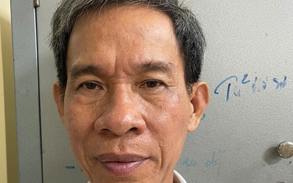 Chủ cửa hàng bán quần áo xâm hại bé gái khi vợ vắng nhà