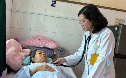 Thời tiết se lạnh, nhiều người cao tuổi ở TP.HCM nhập viện