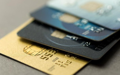 Thấy khách thanh toán đầy đủ, ngân hàng tăng hạn mức thẻ tín dụng lên 500 triệu đồng: Kết quả "mắc kẹt" hơn 850 triệu đồng nợ xấu