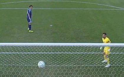Thủ môn U23 Jordan đẩy penalty thành công vội ăn mừng, ai ngờ bóng lăn ngược vào lưới, đội nhà thua đau U23 Nhật Bản