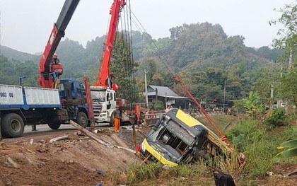 Nguyên nhân vụ lật xe khách 3 người tử vong ở Sơn La
