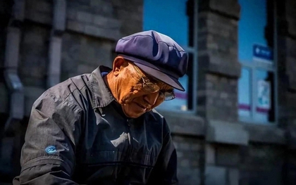 Mẹ qua đời để lại toàn bộ tài sản cho chị gái và anh rể, người đàn ông 70 tuổi đâm đơn kiện, đòi bồi thường 64 tỷ đồng