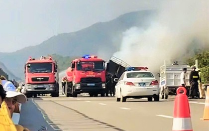 Cháy xe tải trên cao tốc Cam Lâm – Vĩnh Hảo, giao thông ùn tắc