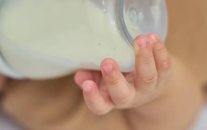 Singapore thu hồi sữa công thức NAN và Dulac do phát hiện độc tố