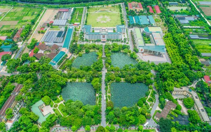 Ở Việt Nam, có một ngôi trường duy nhất sở hữu hồ nước mang tên Tuyệt Vọng