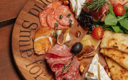 Món ăn bình dân trời Tây về Việt Nam thành đặc sản giá cắt cổ nhưng vẫn khiến giới trẻ phát cuồng