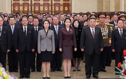 Nhà lãnh đạo Triều Tiên lần đầu đưa con gái tới nơi đặc biệt