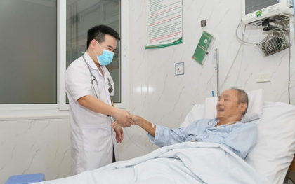 Người đàn ông 53 tuổi đột ngột ngã gục, hôn mê sâu ngay khi vừa chơi tennis, bác sĩ đưa ra khuyến cáo