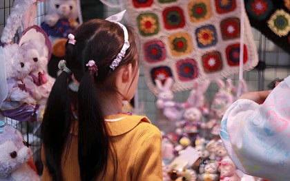 Sự khác biệt "một trời một vực" giữa trẻ có và không có tiền tiêu vặt từ nhỏ