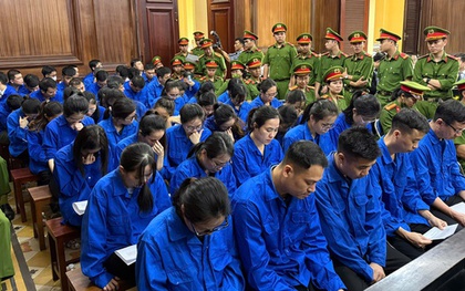 100 bị cáo làm giả hơn 220.000 phiếu kiểm nghiệm thực phẩm đối diện mức án nào?