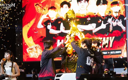 Vietnam League 2025: WAG Academy lên ngôi vô địch sau màn Champion Rush nghẹt thở