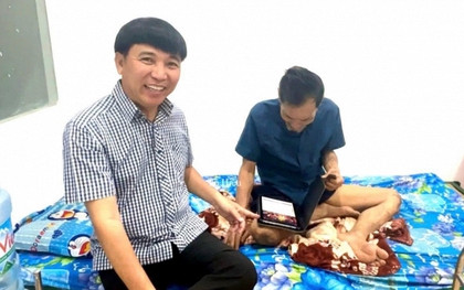 Nam nghệ sĩ duy nhất dự tang lễ Thương Tín đăng 1 bức ảnh khiến nhiều người xúc động, cảm ơn