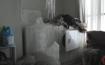 Chủ 'khóc ròng' khi thấy nhà thành 'lâu đài băng' do người thuê tiết kiệm điện