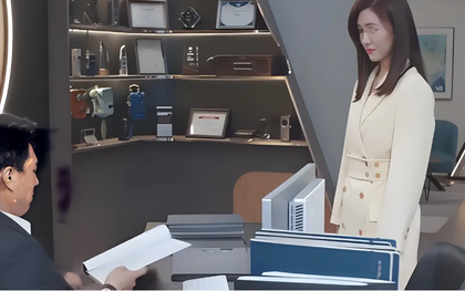 Ông chủ phát hiện nữ nhân viên giống hệt vợ đã mất, tìm mọi cách gặp bố mẹ cô nhưng vừa thấy liền sụp đổ