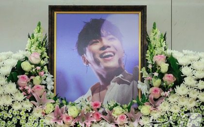 Nỗi đau sau cái chết của ca sĩ nhà YG Entertainment