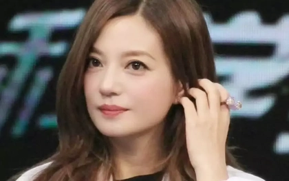 Triệu Vy bị tấn công