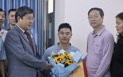 Máy bay quân sự rơi tại Đắk Lắk: Nam phi công bình phục, được xuất viện