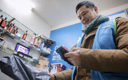 Giảng viên đại học 25 năm kinh nghiệm nghỉ việc đi làm shipper, làm việc cả lúc nửa đêm