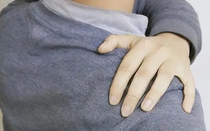 Bác sĩ cảnh báo: 4 vị trí trên cơ thể đau đi đau lại, có thể là tín hiệu ung thư sớm