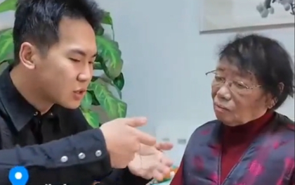 Thấy giá vàng lập đỉnh, cụ bà 87 tuổi quyết bán 8 chỉ vàng tích góp hơn 30 năm, dùng 121 triệu đồng thu được cho việc không ai ngờ tới