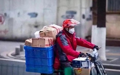 Nam shipper 39 tuổi bị tổn thương gan, bác sĩ khuyên: 3 kiểu ăn trưa nên bỏ ngay