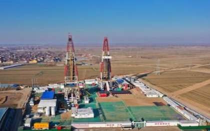 Dùng thiết bị tự động khoan 6.000m xuống lòng đất, phát hiện 140 triệu tấn dầu đá phiến ngay tại láng giềng Việt Nam