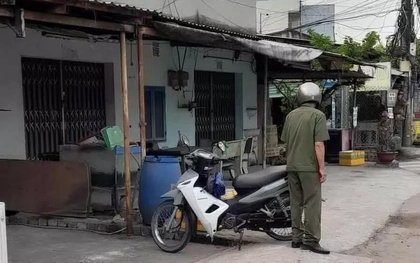 Bàng hoàng phát hiện người lạ tử vong trước cửa nhà