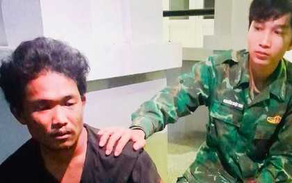 Mật phục bắt giữ người đàn ông nước ngoài có nhiều biểu hiện nghi vấn