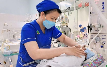 Cứu sống em bé sinh non 27 tuần người Hàn Quốc