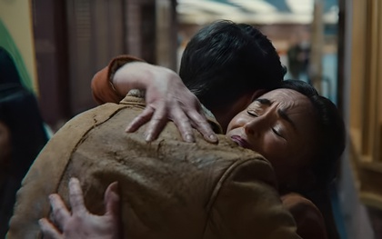 Xem phim Sex Education, tôi và chồng đã có một cuộc tranh luận nảy lửa trước khi nhận ra chúng tôi đang làm hỏng tương lai của con