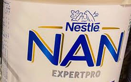 Nestlé liên tục mở rộng quy mô thu hồi sữa công thức trên toàn cầu, ít nhất 37 quốc gia phát cảnh báo