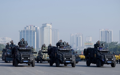 Lực lượng tinh nhuệ cùng dàn khí tài hiện đại diễn tập, sẵn sàng tham gia bảo vệ Đại hội Đảng