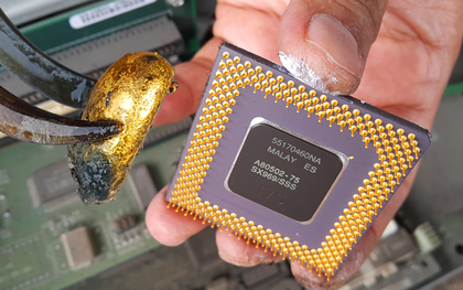 Quăng điện thoại cũ đi là mất cả đống tiền: Đây là cách lấy sạch vàng và palladium chỉ trong 20 phút