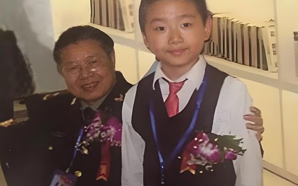 Cú trượt dài của thần đồng từng kiếm hàng trăm triệu ở tuổi lên 10