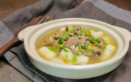 Món canh nấu nhanh và dễ: Chỉ 15 phút là xong lại có đủ rau và thịt, hương vị mềm ngọt, nước dùng chan cơm rất ngon