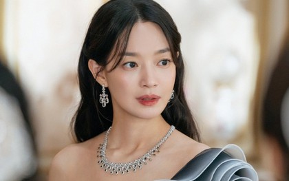 Trả lại gương mặt bình thường cho Shin Min Ah đi!