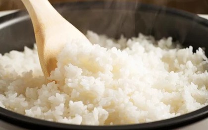 3 thói quen xấu khi ăn cơm cần bỏ ngay: Gặp ở nhiều người Việt