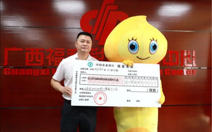 Ông bố Trung Quốc trúng số 800 tỷ, giấu gia đình bằng chiến thuật "chỉ cần mình không nhìn thấy họ, họ sẽ không nhìn thấy mình, tiền còn nguyên"