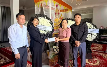 Tổng lãnh sự quán Việt Nam tại Lào thăm hỏi gia đình nữ du học sinh bị sát hại