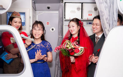 Đúng sáng 1/10, tỷ phú Nguyễn Thị Phương Thảo có mặt trên 1 chuyến bay đặc biệt